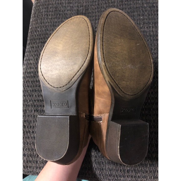 XOXO light brown fall booties! - Picture 3 of 4